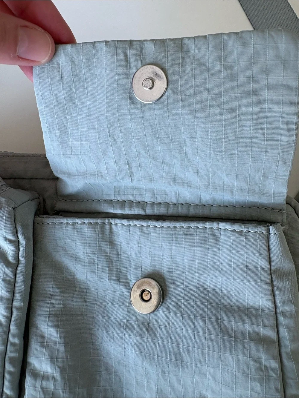 Lululemon Multi pocket crossbody bag